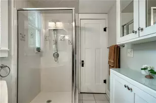 815 E 31st St, Austin, TX 78705 - Photo 13