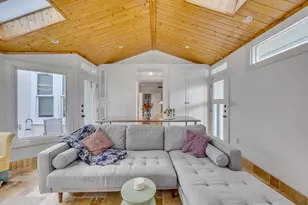 815 E 31st St, Austin, TX 78705 - Photo 3