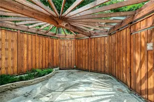 815 E 31st St, Austin, TX 78705 - Photo 5
