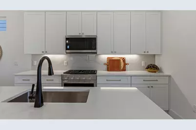 909 Calle Limon #1, Austin, TX 78702 - Photo 11