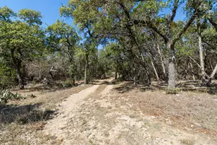 411 Circle Dr, Wimberley, TX 78676 - Photo 19