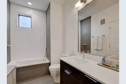 1615 E 7th Street #301, Austin, TX 78702 - Photo 9