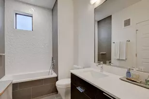 1615 E 7th St, Austin, TX 78702 - Photo 9