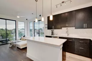 1615 E 7th St, Austin, TX 78702 - Photo 3
