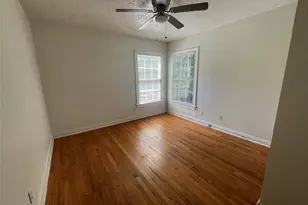 819 E 31st St, Austin, TX 78705 - Photo 13