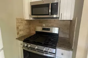 819 E 31st St, Austin, TX 78705 - Photo 7