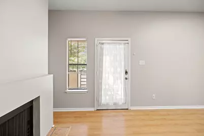 712 Graham Place #302, Austin, TX 78705 - Photo 15