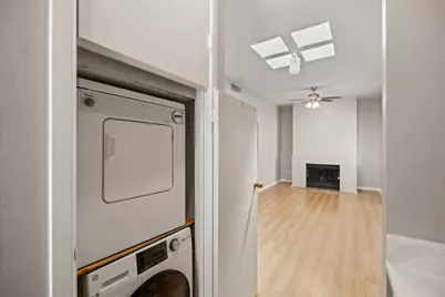 712 Graham Place #302, Austin, TX 78705 - Photo 11