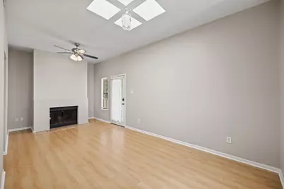 712 Graham Place #302, Austin, TX 78705 - Photo 5