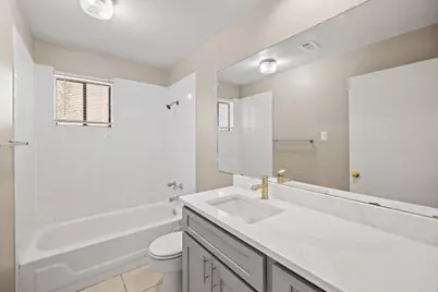 712 Graham Place #302, Austin, TX 78705 - Photo 23