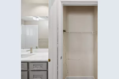 712 Graham Place #302, Austin, TX 78705 - Photo 25