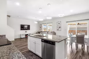 101 Magnum Force Dr, Jarrell, TX 76537 - Photo 7