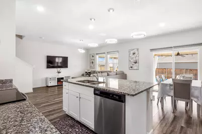 101 Magnum Force Drive, Jarrell, TX 76537 - Photo 9