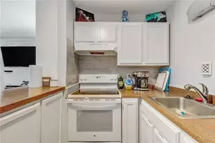 1000 W 26th St, Austin, TX 78705 - Photo 7