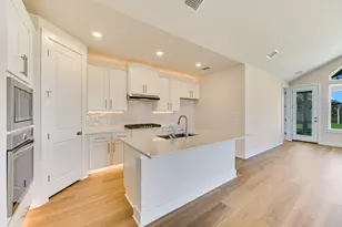 427 Fountain Grass Dr, San Marcos, TX 78666 - Photo 5