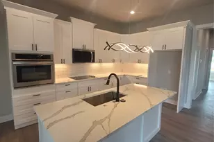 185 Nuuanu Ln, Bastrop, TX 78602 - Photo 13