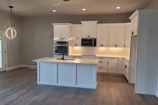 185 Nuuanu Ln, Bastrop, TX 78602 - Photo 9