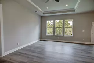 185 Nuuanu Ln, Bastrop, TX 78602 - Photo 9