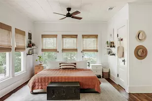 703 E 45th 1/2 St, Austin, TX 78751 - Photo 21