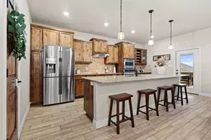 161 Greg Ln, Jarrell, TX 76537 - Photo 9