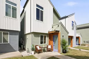 814 N Bluff Dr, Austin, TX 78745 - Photo 1