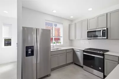 814 N Bluff Drive #74, Austin, TX 78745 - Photo 5