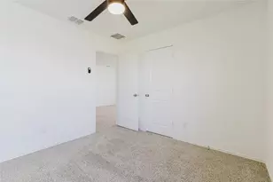 504 N Thunderstorm Ave, Lockhart, TX 78644 - Photo 15
