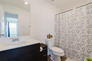 504 N Thunderstorm Ave, Lockhart, TX 78644 - Photo 17