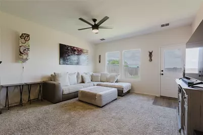 504 N Thunderstorm Avenue, Lockhart, TX 78644 - Photo 11
