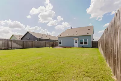504 N Thunderstorm Avenue, Lockhart, TX 78644 - Photo 19