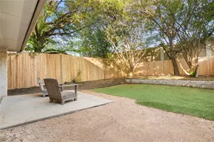2009 Winsted Ln, Austin, TX 78703 - Photo 3