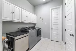112 Hollytree Ct, Georgetown, TX 78628 - Photo 31