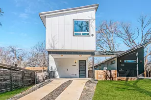 1130 Spur St, Austin, TX 78721 - Photo 1