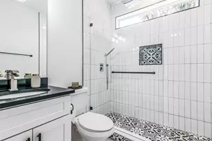 1130 Spur St, Austin, TX 78721 - Photo 21