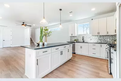 1130 Spur Street #A, Austin, TX 78721 - Photo 7