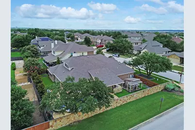 201 Arrezo Lane, Georgetown, TX 78628 - Photo 31