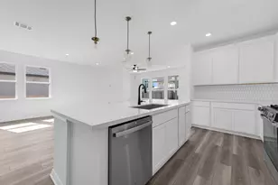 113 Wingstem Wy, Georgetown, TX 78633 - Photo 3