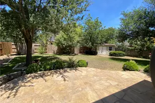 331 Abbey Dr, Austin, TX 78737 - Photo 29