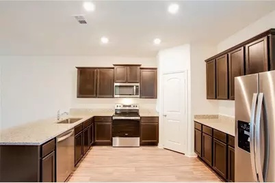 1004 Riverdale Cove, Jarrell, TX 76537 - Photo 17