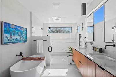 30 Chalmers Avenue, Austin, TX 78702 - Photo 21