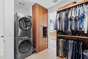 30 Chalmers Ave, Austin, TX 78702 - Photo 23