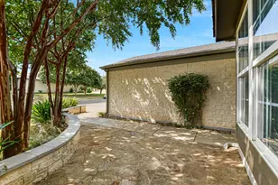 516 Independence Creek Ln, Georgetown, TX 78633 - Photo 3