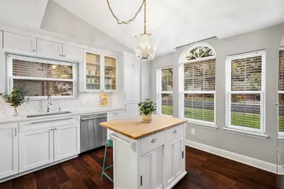 7601 Dallas Drive, Austin, TX 78729 - Photo 3