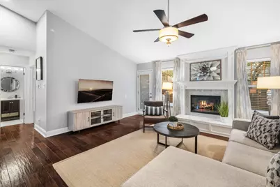 7601 Dallas Drive, Austin, TX 78729 - Photo 9