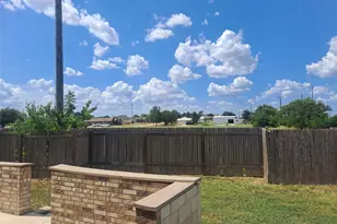 225 Rainey Dr, Jarrell, TX 76537 - Photo 3