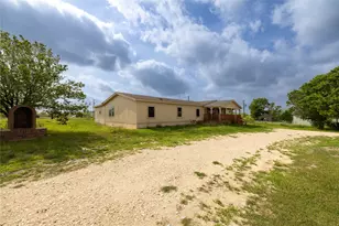 230 Sunkist Dr, Lockhart, TX 78644 - Photo 19