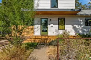 618 Denson Dr, Austin, TX 78752 - Photo 3