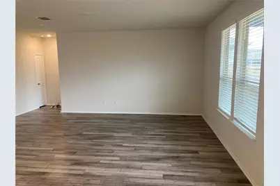 137 Onna Street, Taylor, TX 76574 - Photo 5