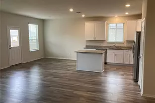 137 Onna St, Taylor, TX 76574 - Photo 3