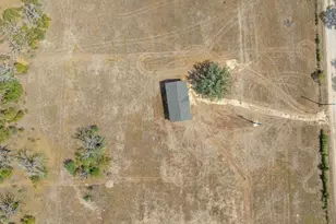 1177 County Road 402, Flatonia, TX 78941 - Photo 15